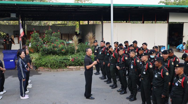 ผอ.สปภ. เดินทางไปตรวจเยี่ยมการปฏิบัติงานของเจ้าหน้าที่รักษาความปลอดภัย ณ สวนเบญจกิติ